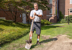 Master Gardener Len Malonis, photo by Rob DeSanto